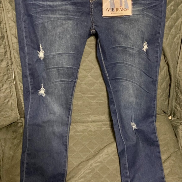 V.I.P. Skinny Jeans - New with Tags! - Picture 3 of 4